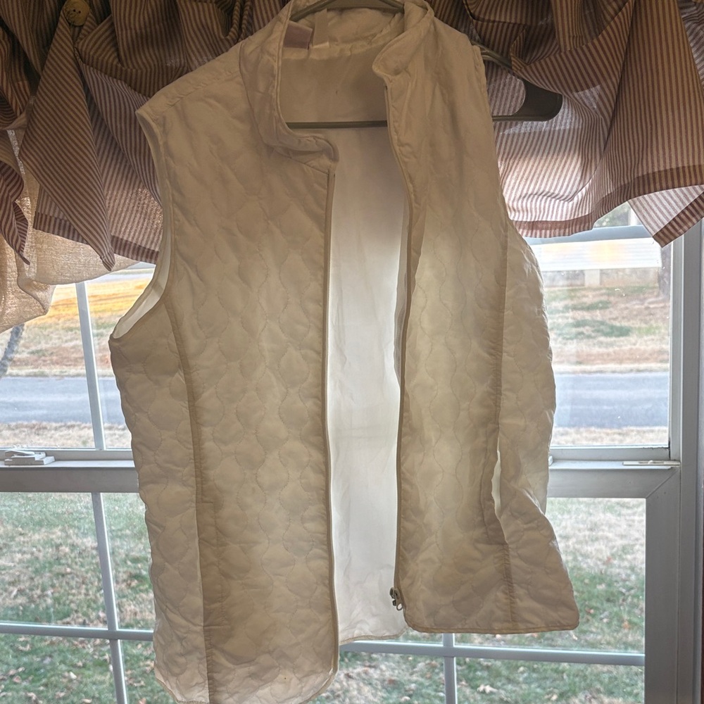 Bobbie Brooks Cream Quilted Vest